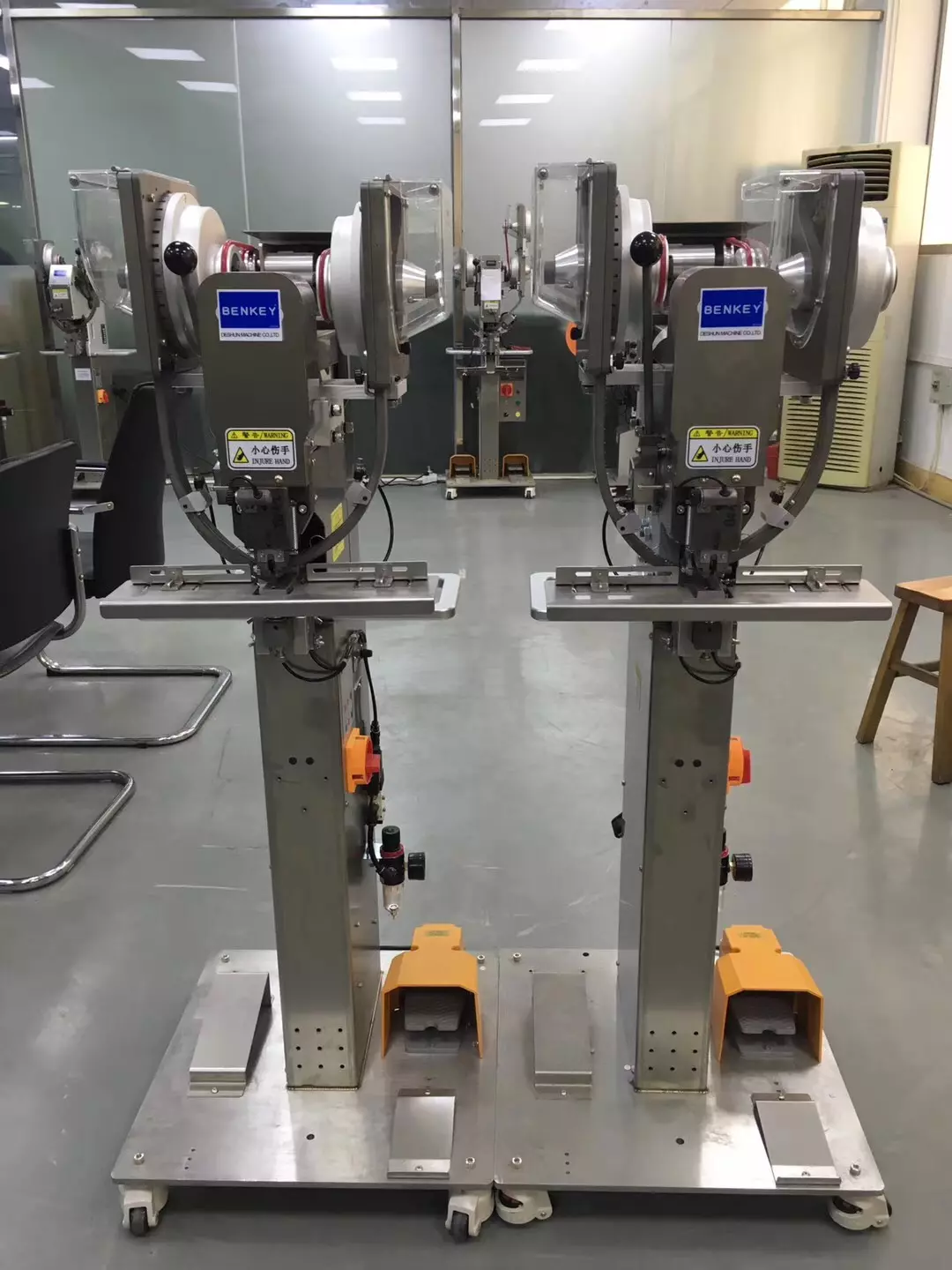 Full Automatic Prong/Plastic Snap Button Application Machine With Servo Motor | GoldStar Tool 1 Full Automatic Prong/Plastic Snap Button Application Machine With Servo Motor | GoldStar Tool