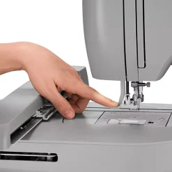 Singer Superb EM200 Embroidery Machine | GoldStar Tool